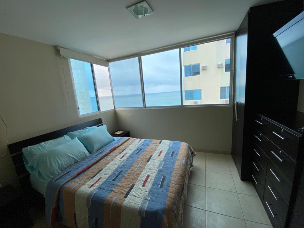 Comodo Apartamento Con Vista Al Mar. Salinas  Esterno foto